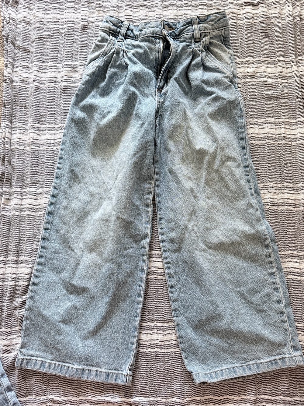 Kids Light Wash Wide-Leg Jeans